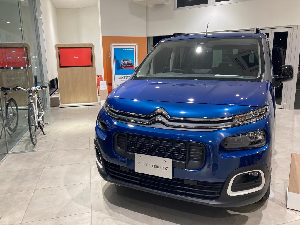【展示車入替】BERLINGO ディープブルー