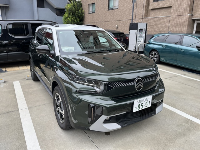 NEW　CITROЁN　C3　AIRCROSS　HYBRID　到着しました！！