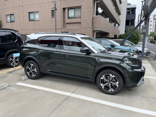 NEW　CITROЁN　C3　AIRCROSS　HYBRID　到着しました！！